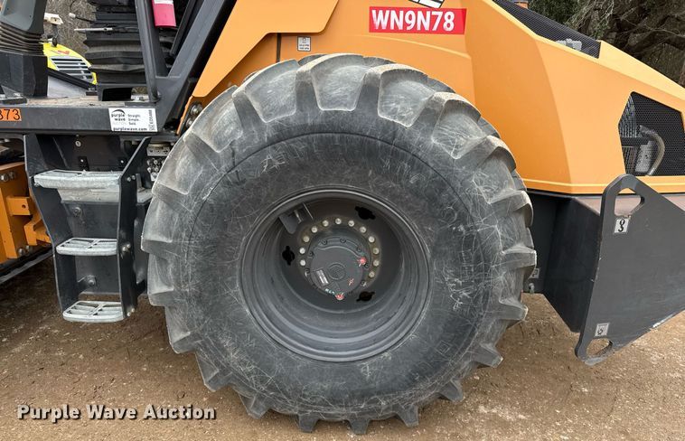 image for item ED5488 2020 Case SV211E single drum vibratory roller