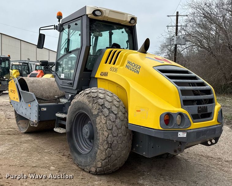 image for item ED5490 2019 Wacker Neuson RC110 single drum vibratory roller
