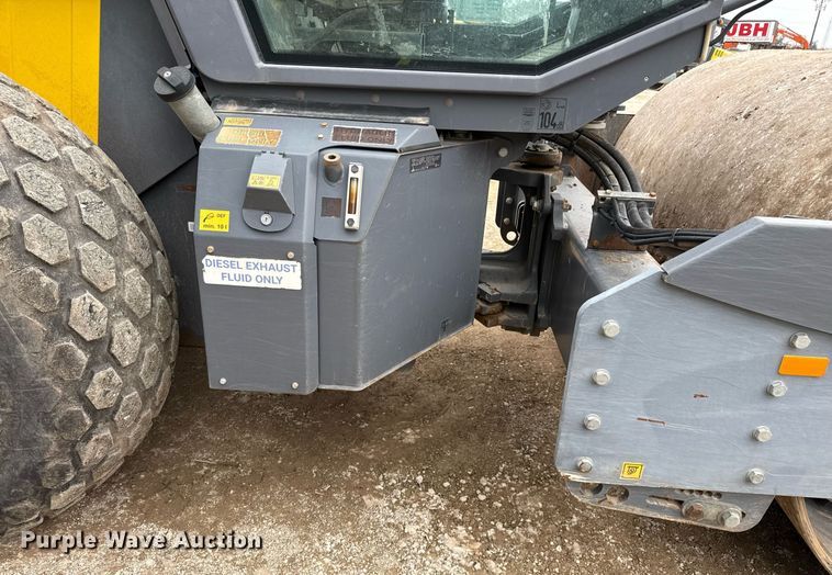 image for item ED5490 2019 Wacker Neuson RC110 single drum vibratory roller