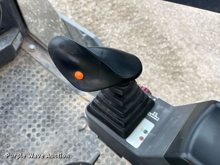 image for item ED5490 2019 Wacker Neuson RC110 single drum vibratory roller