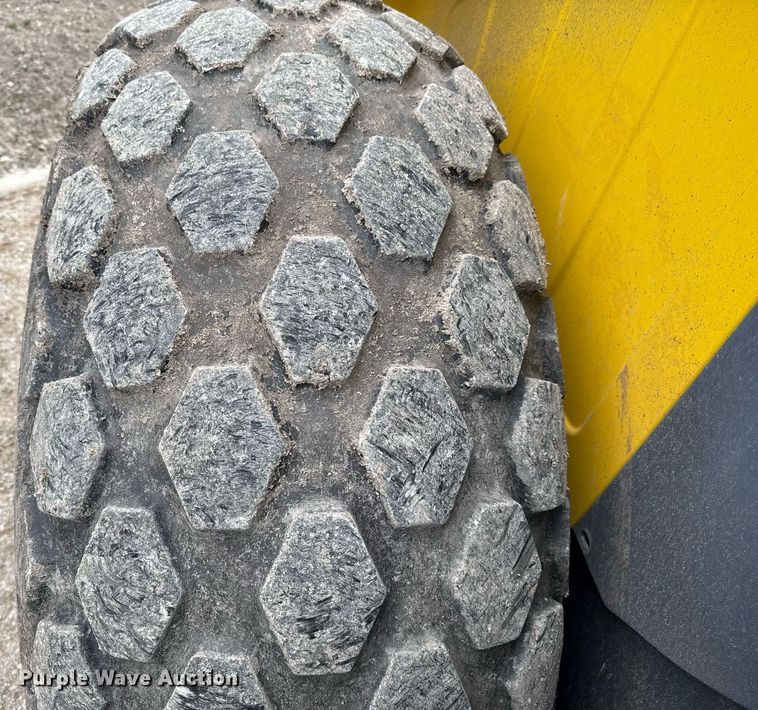 image for item ED5490 2019 Wacker Neuson RC110 single drum vibratory roller