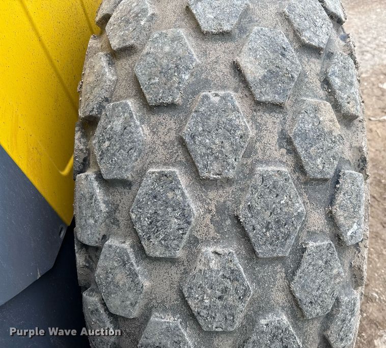 image for item ED5490 2019 Wacker Neuson RC110 single drum vibratory roller