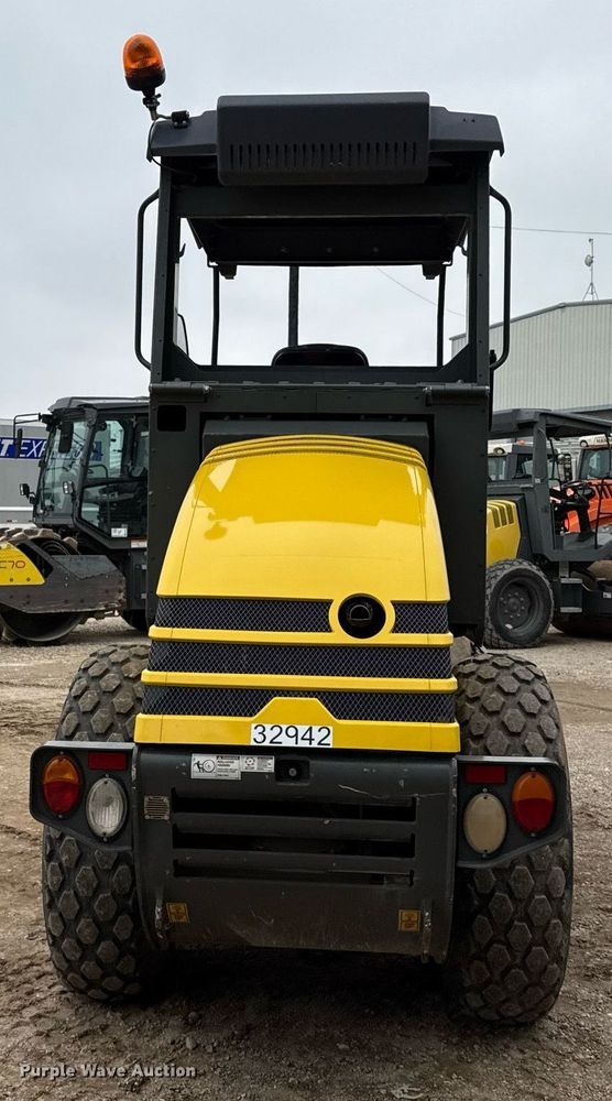 image for item ED5492 2019 Wacker Neuson RC50 single drum vibratory roller