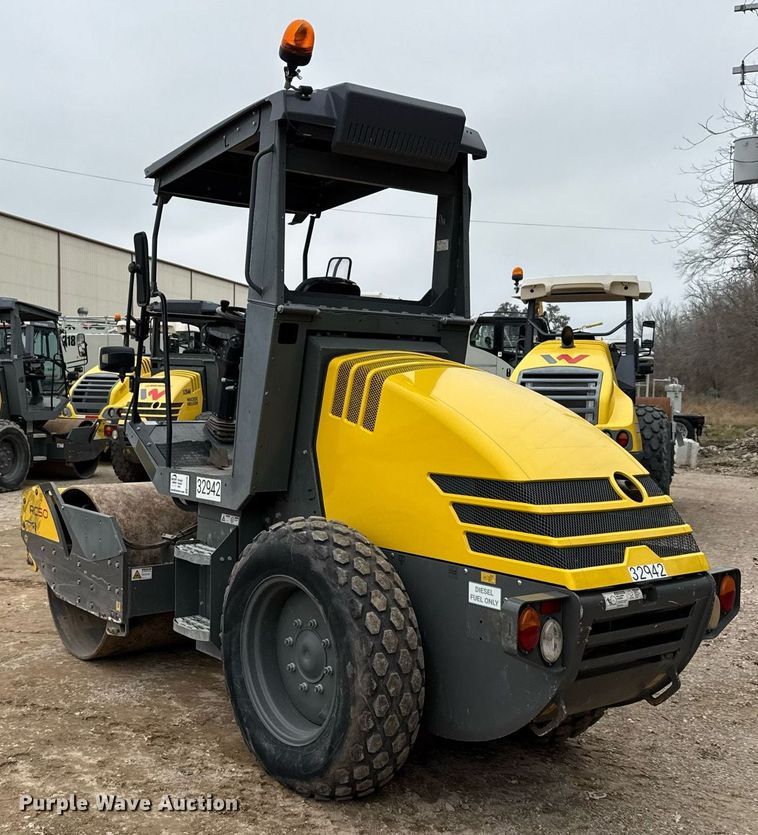 image for item ED5492 2019 Wacker Neuson RC50 single drum vibratory roller