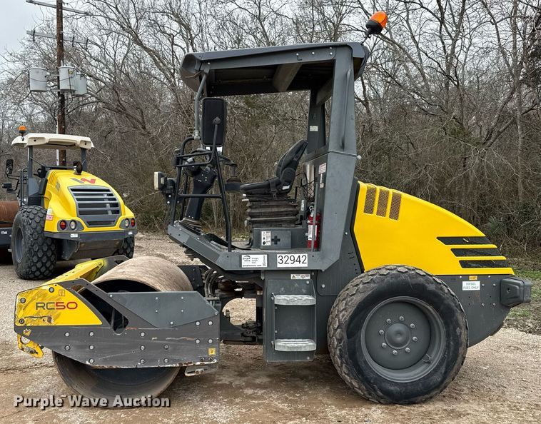 image for item ED5492 2019 Wacker Neuson RC50 single drum vibratory roller