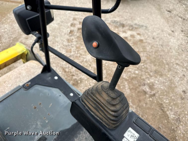 image for item ED5492 2019 Wacker Neuson RC50 single drum vibratory roller