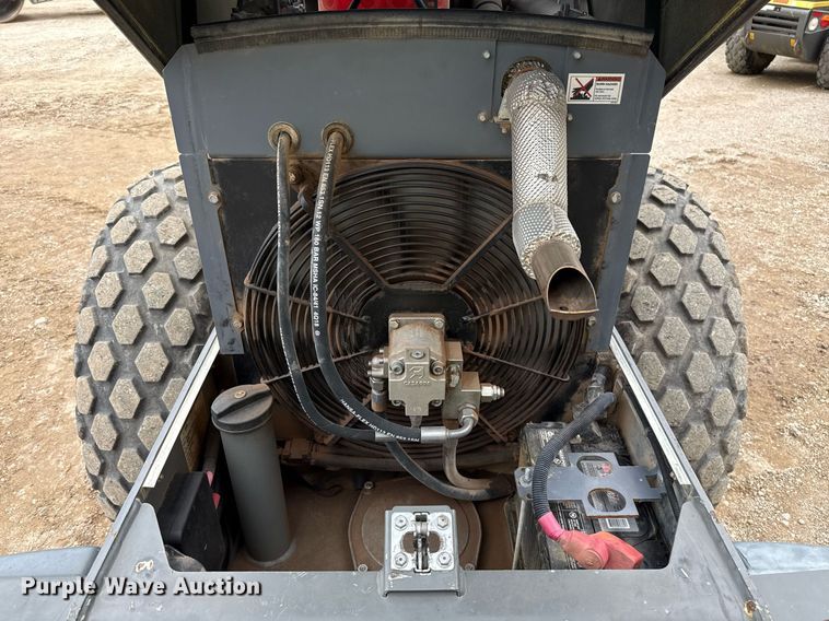 image for item ED5492 2019 Wacker Neuson RC50 single drum vibratory roller