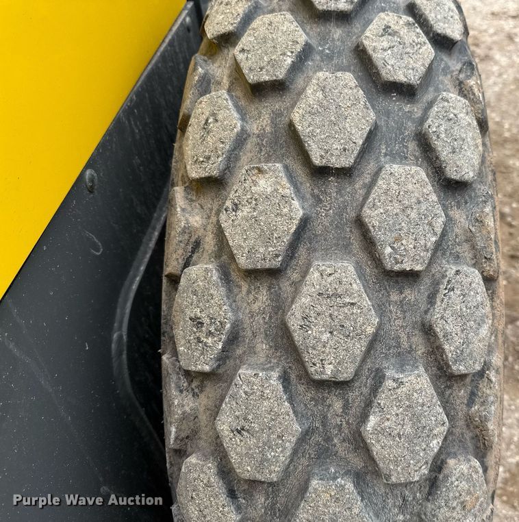 image for item ED5492 2019 Wacker Neuson RC50 single drum vibratory roller