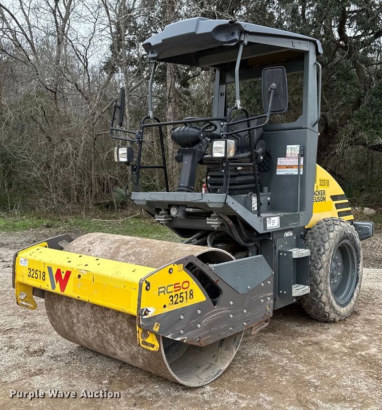 image for item ED5493 2019 Wacker Neuson RC50 single drum vibratory roller