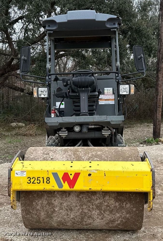 image for item ED5493 2019 Wacker Neuson RC50 single drum vibratory roller