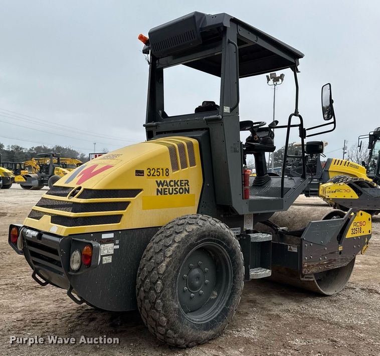 image for item ED5493 2019 Wacker Neuson RC50 single drum vibratory roller