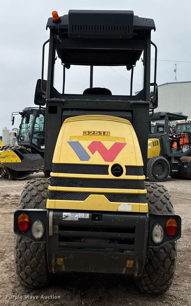 image for item ED5493 2019 Wacker Neuson RC50 single drum vibratory roller