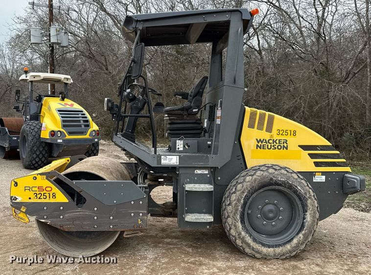 image for item ED5493 2019 Wacker Neuson RC50 single drum vibratory roller
