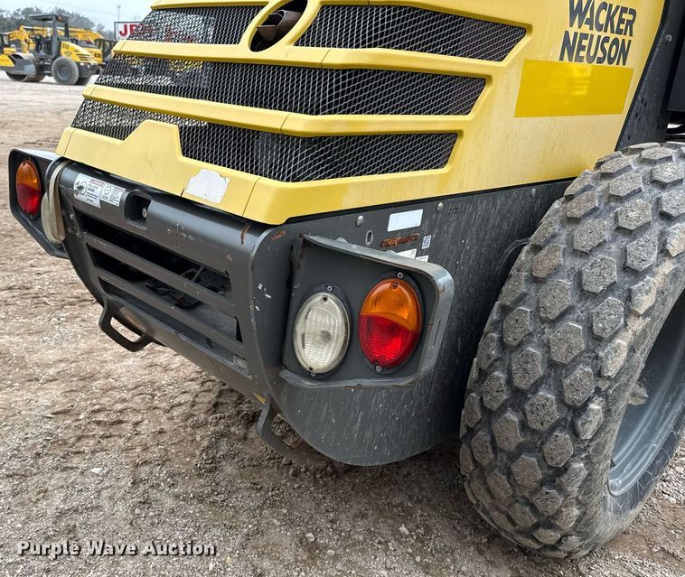 image for item ED5493 2019 Wacker Neuson RC50 single drum vibratory roller