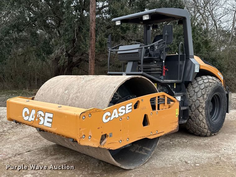 image for item ED5495 2019 Case SV212D single drum vibratory roller