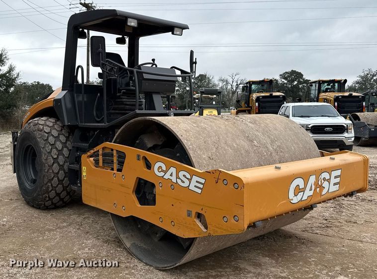 image for item ED5495 2019 Case SV212D single drum vibratory roller