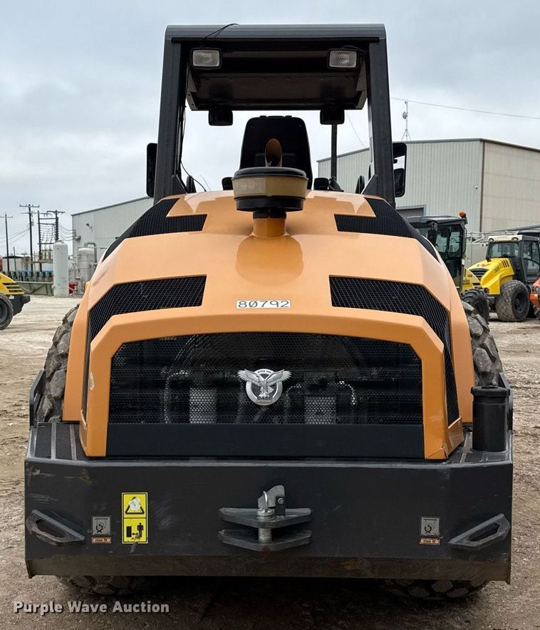 image for item ED5495 2019 Case SV212D single drum vibratory roller