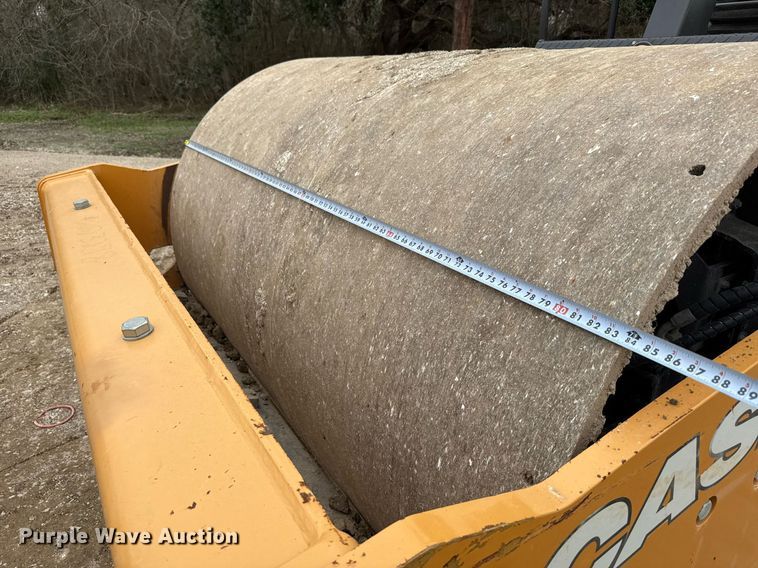 image for item ED5495 2019 Case SV212D single drum vibratory roller