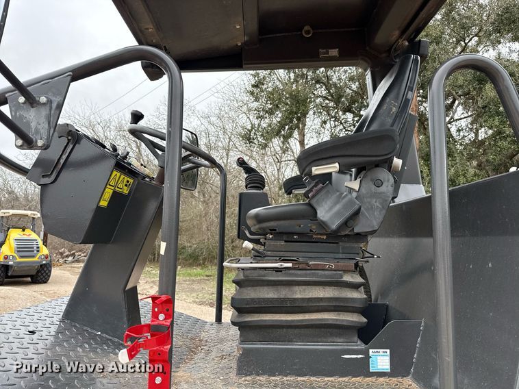 image for item ED5495 2019 Case SV212D single drum vibratory roller