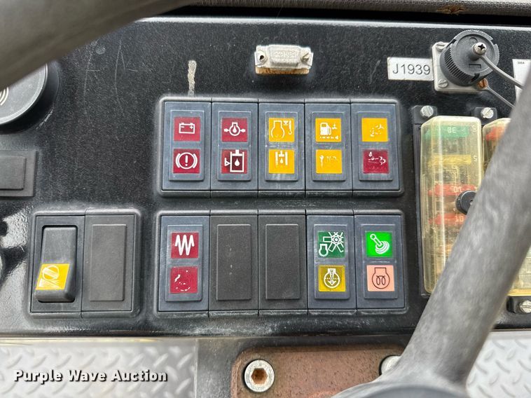 image for item ED5495 2019 Case SV212D single drum vibratory roller