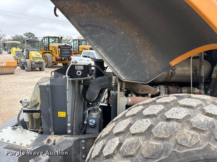 image for item ED5495 2019 Case SV212D single drum vibratory roller