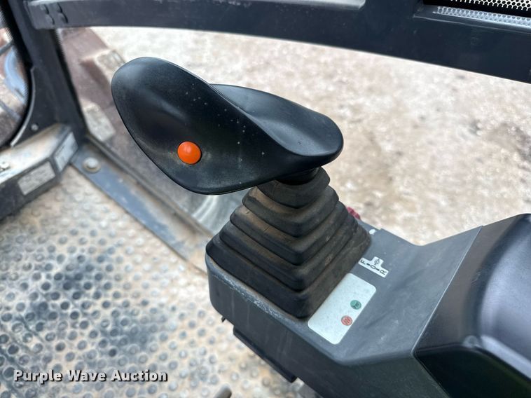 image for item ED5497 2018 Wacker Neuson RC110P single drum vibratory roller