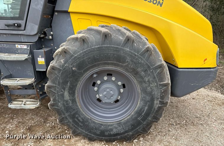 image for item ED5497 2018 Wacker Neuson RC110P single drum vibratory roller