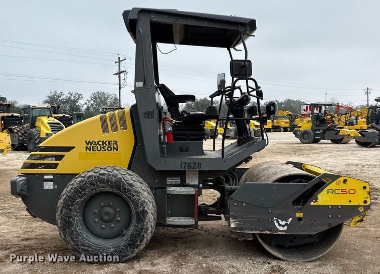 image for item ED5498 2018 Wacker Neuson RC50 single drum vibratory roller