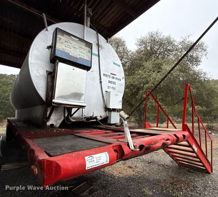 image for item ED5500 1965 Lufkin SPL Hi Tensile flatbed trailer with tank