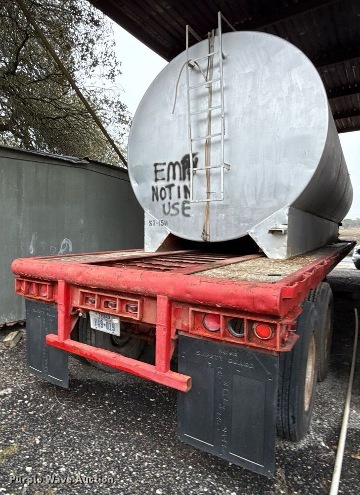 image for item ED5500 1965 Lufkin SPL Hi Tensile flatbed trailer with tank