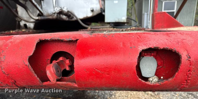 image for item ED5500 1965 Lufkin SPL Hi Tensile flatbed trailer with tank