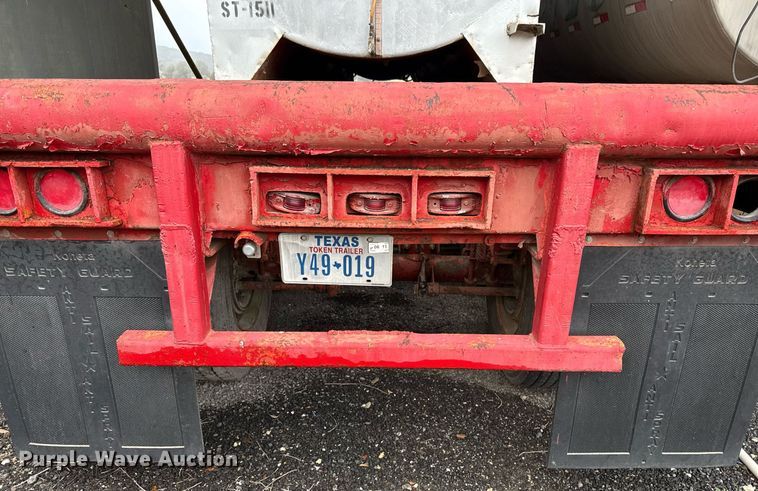 image for item ED5500 1965 Lufkin SPL Hi Tensile flatbed trailer with tank