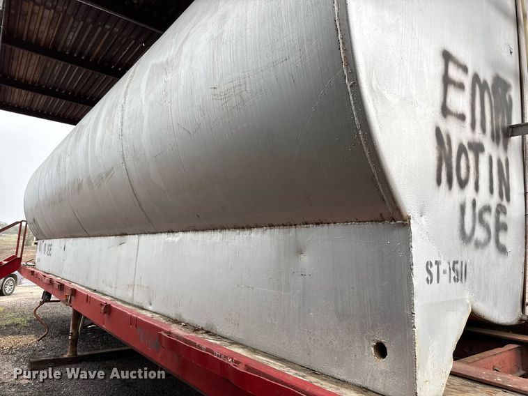 image for item ED5500 1965 Lufkin SPL Hi Tensile flatbed trailer with tank