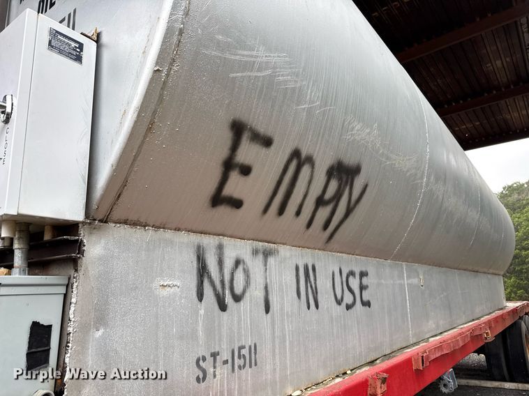 image for item ED5500 1965 Lufkin SPL Hi Tensile flatbed trailer with tank