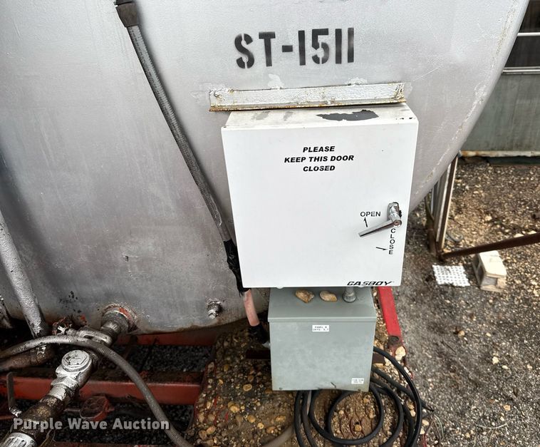 image for item ED5500 1965 Lufkin SPL Hi Tensile flatbed trailer with tank