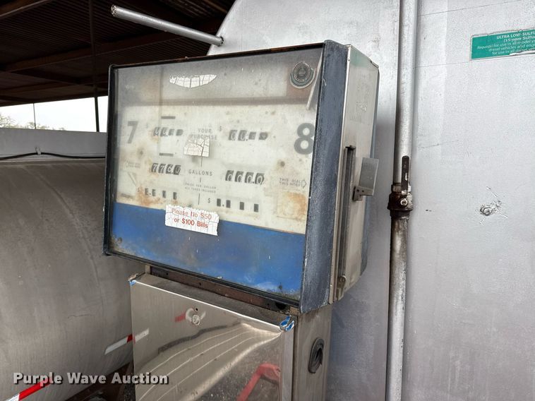 image for item ED5500 1965 Lufkin SPL Hi Tensile flatbed trailer with tank