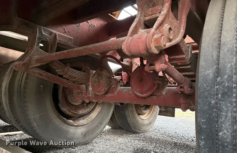 image for item ED5500 1965 Lufkin SPL Hi Tensile flatbed trailer with tank