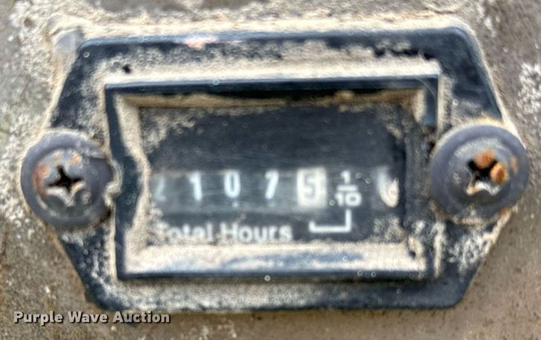 image for item ED5520 2013 Ingersoll-Rand P185WJD-T41 air compressor