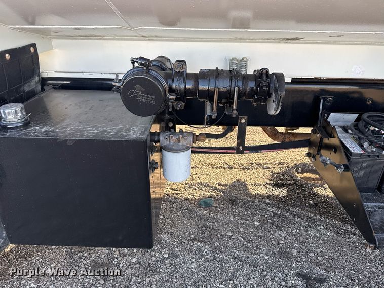 image for item EG2359 2009 International 7400 water truck