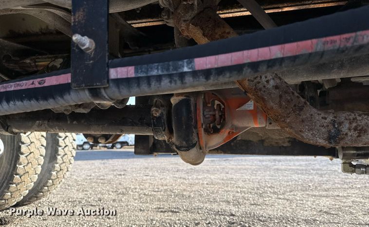 image for item EG2359 2009 International 7400 water truck