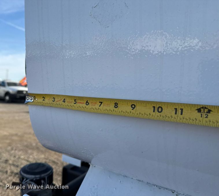 image for item EG2359 2009 International 7400 water truck