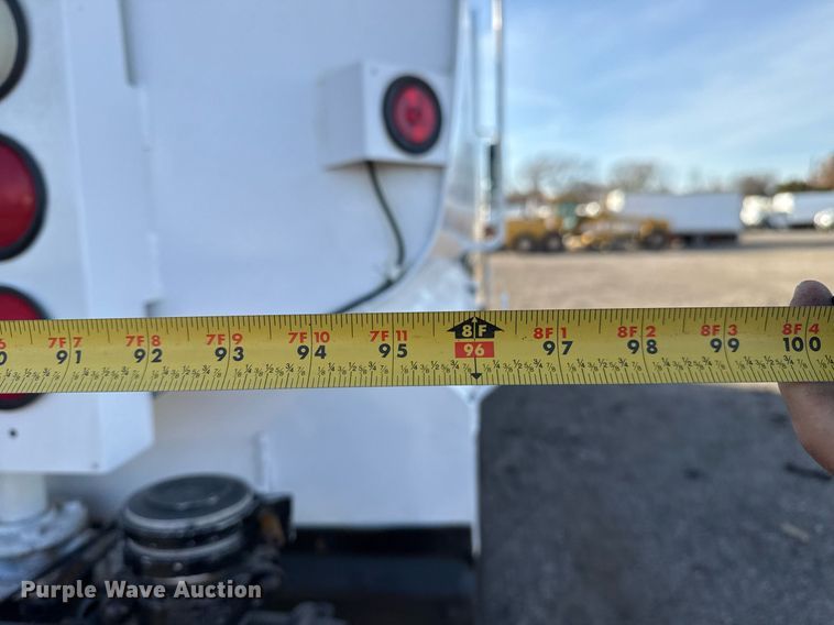 image for item EG2359 2009 International 7400 water truck