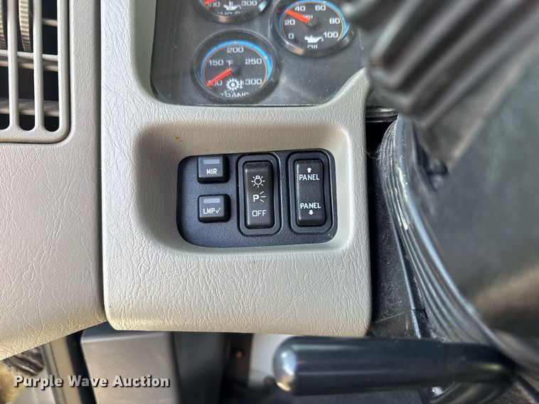 image for item EG2359 2009 International 7400 water truck