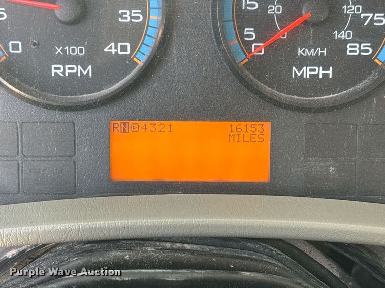 image for item EG2359 2009 International 7400 water truck