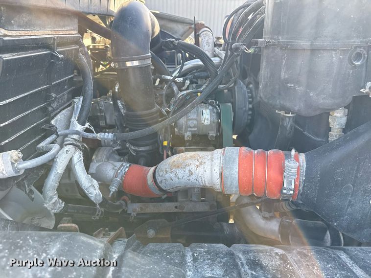 image for item EG2359 2009 International 7400 water truck