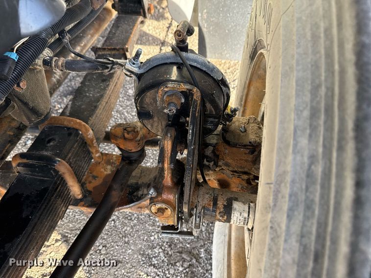 image for item EG2359 2009 International 7400 water truck