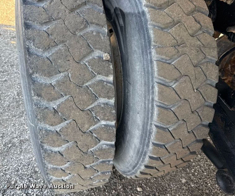 image for item EG2359 2009 International 7400 water truck