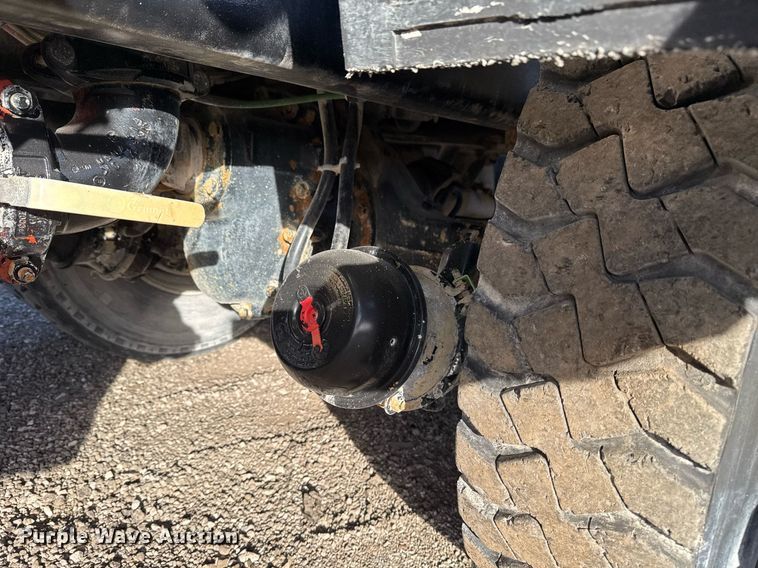 image for item EG2359 2009 International 7400 water truck