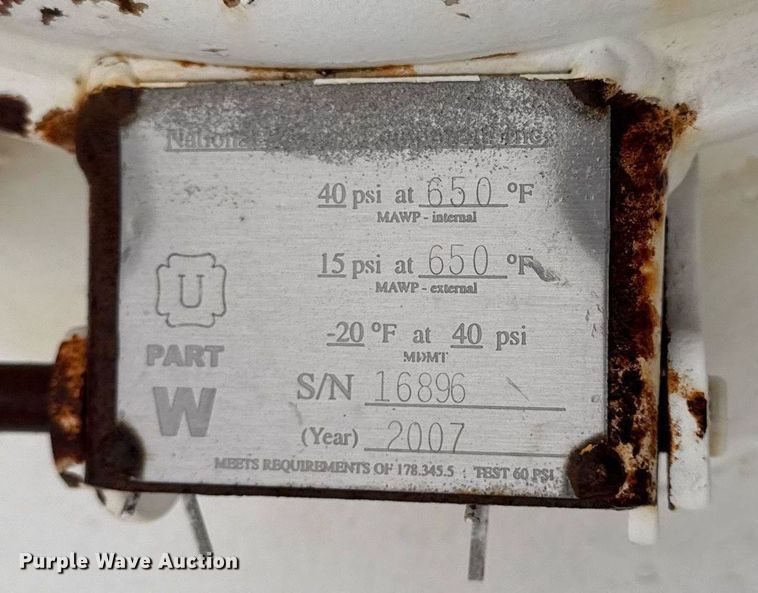 image for item EG2431 2007 Kenworth T800 vacuum truck