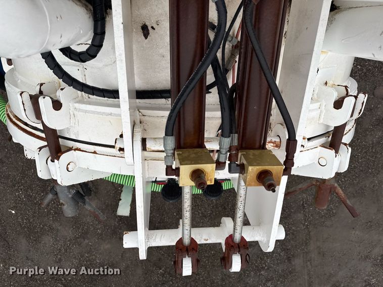 image for item EG2431 2007 Kenworth T800 vacuum truck